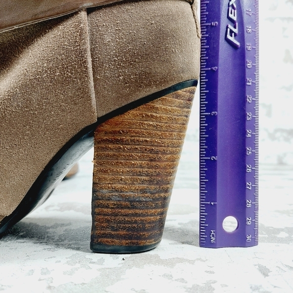 BCBG Tan Leather Block High Heels Buckle Ankle Boots V674 - Picture 9 of 13